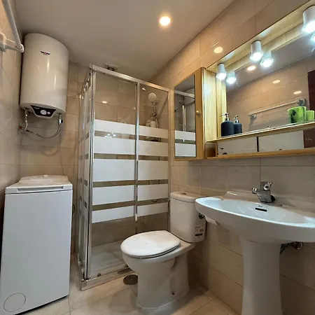 Torremolinos Apartment 托雷莫利诺斯